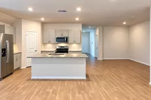 1823 Windsor Blvd, Lockhart, TX 78644 - Photo 4