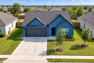 1823 Windsor Blvd, Lockhart, TX 78644 - Photo 1
