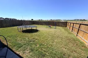 1823 Windsor Blvd, Lockhart, TX 78644 - Photo 8