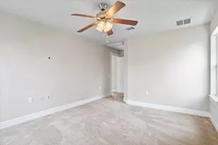 1601 Miriam Ave, Austin, TX 78702 - Photo 18