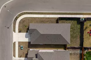1003 Round Bale Rd, Hutto, TX 78634 - Photo 4