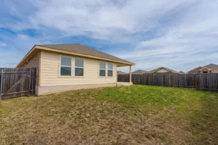 1003 Round Bale Rd, Hutto, TX 78634 - Photo 14