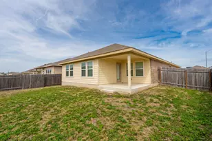 1003 Round Bale Rd, Hutto, TX 78634 - Photo 12