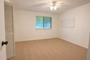 10512 Timbercrest Ln, Austin, TX 78750 - Photo 12