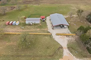 2187 Hwy 290 E, McDade, TX 78650 - Photo 36