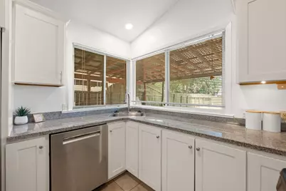 900 Austin Highlands Boulevard, Austin, TX 78745 - Photo 10