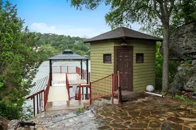401 Crestview Drive, Marble Falls, TX 78654 - Photo 22