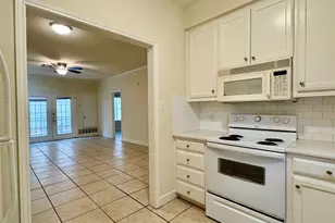 2100 San Gabriel St, Austin, TX 78705 - Photo 4
