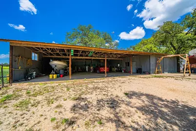 283 Hallford, Fredericksburg, TX 78624 - Photo 14