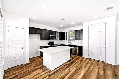 7903 Sutcliffe Drive, Austin, TX 78744 - Photo 12