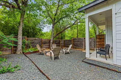 2004 E 10th Street #2, Austin, TX 78702 - Photo 34