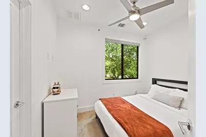2004 E 10th Street #2, Austin, TX 78702 - Photo 26