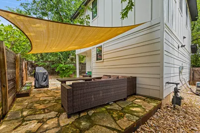 2004 E 10th Street #2, Austin, TX 78702 - Photo 38