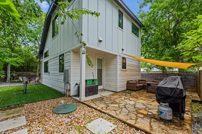 2004 E 10th Street #2, Austin, TX 78702 - Photo 32