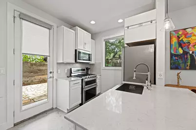 2004 E 10th Street #2, Austin, TX 78702 - Photo 18