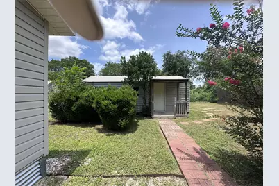 109-111 S Cedar Street, Buda, TX 78610 - Photo 6