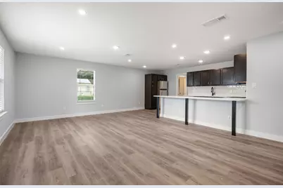 109-111 S Cedar Street, Buda, TX 78610 - Photo 12