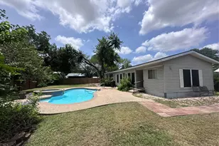 109/111 S Cedar St, Buda, TX 78610 - Photo 4
