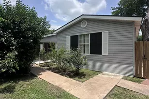 109/111 S Cedar St, Buda, TX 78610 - Photo 2