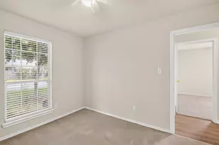 1604 Prickly Pear St, Lockhart, TX 78644 - Photo 26