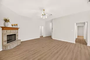 1604 Prickly Pear St, Lockhart, TX 78644 - Photo 8