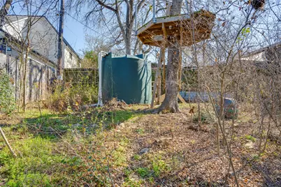 2404 Barton Skyway, Austin, TX 78704 - Photo 32