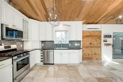 2404 Barton Skyway, Austin, TX 78704 - Photo 6