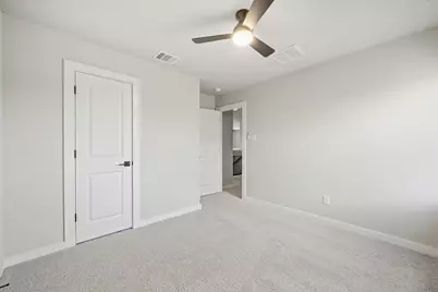 400 Sleep Hollow, Jarrell, TX 76537 - Photo 24