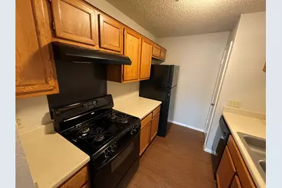 513 Sierra Cove, Round Rock, TX 78664 - Photo 12