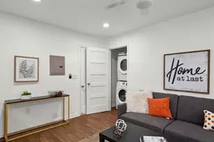 301 E 33rd St, Austin, TX 78705 - Photo 6