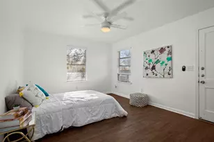 301 E 33rd St, Austin, TX 78705 - Photo 8