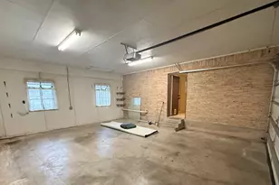 109 Pine Cone Ln, Elgin, TX 78621 - Photo 20
