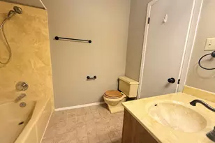 109 Pine Cone Ln, Elgin, TX 78621 - Photo 14