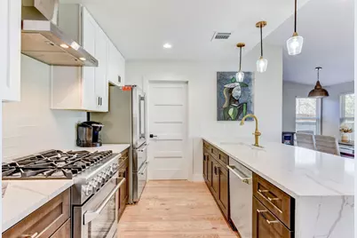 7002 Whispering Oaks Drive, Austin, TX 78745 - Photo 14