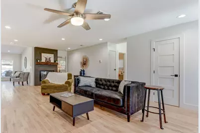 7002 Whispering Oaks Drive, Austin, TX 78745 - Photo 8