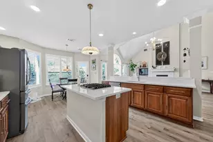 7124 Via Dono Dr, Austin, TX 78749 - Photo 18