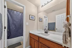 7124 Via Dono Dr, Austin, TX 78749 - Photo 36