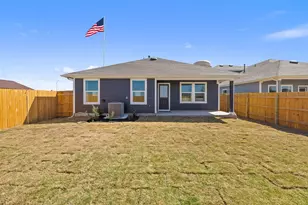 827 Arnold Loop, Uhland, TX 78640 - Photo 34