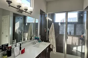 8021 Izetta Ln, Austin, TX 78744 - Photo 10