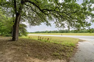 660 E Hwy 290 Hwy E, Elgin, TX 78621 - Photo 4