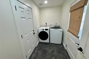 1304 Hillcrest Dr, Austin, TX 78723 - Photo 20