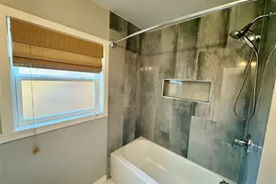 1304 Hillcrest Dr, Austin, TX 78723 - Photo 16