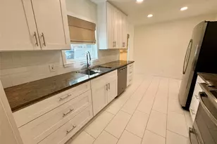 1304 Hillcrest Dr, Austin, TX 78723 - Photo 4