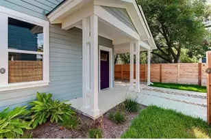 2821 Castro St, Austin, TX 78702 - Photo 2