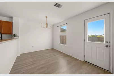 1189 Shadow Creek Boulevard, Buda, TX 78610 - Photo 8