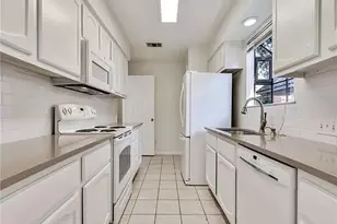 312 Sailmaster St, Lakeway, TX 78734 - Photo 4