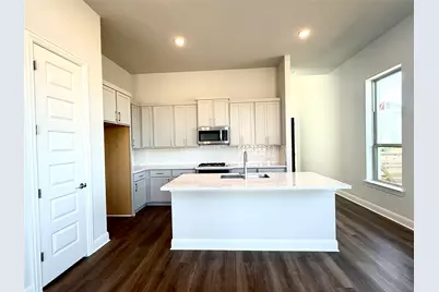 305 Brandywine Road, Hutto, TX 78634 - Photo 4