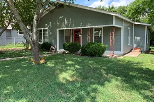 416 Shaw St, Taylor, TX 76574 - Photo 4