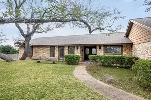4505 Deepwoods Dr, Austin, TX 78731 - Photo 2