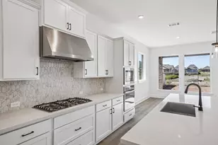 8712 Peristyle Dr, Austin, TX 78744 - Photo 6